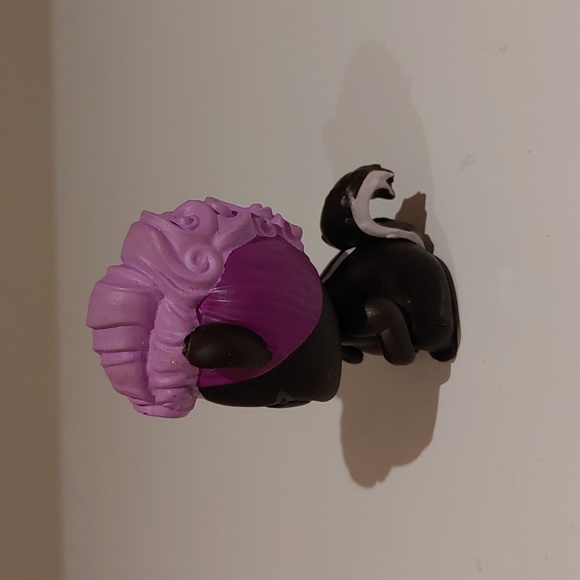 LOL Surprise Pets Eye Spy Series 4 - Miss Skunk - Picture 2 of 4